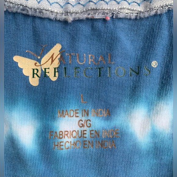 Natural Reflections Tie dye blue & white fitted V neck stretch T- shirt, LARGE - Picture 7 of 7